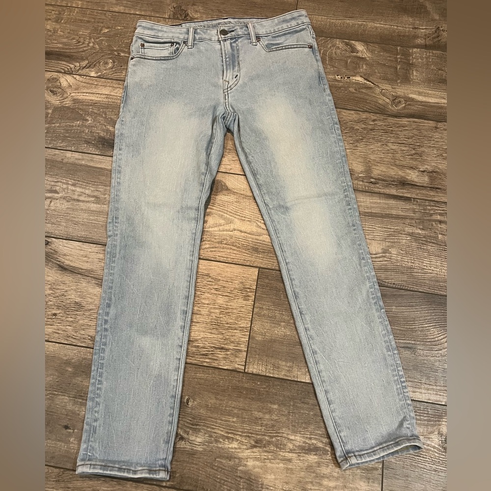 American Eagle light blue skinny jeans